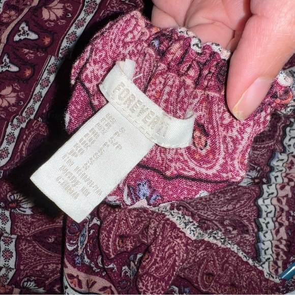 Forever 21 / Raspberry romper with patterns - Picture 3 of 3